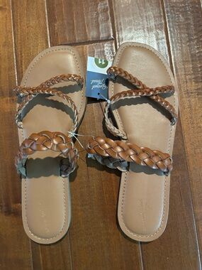 NWT Braided Strap Tan Women’s Sandals